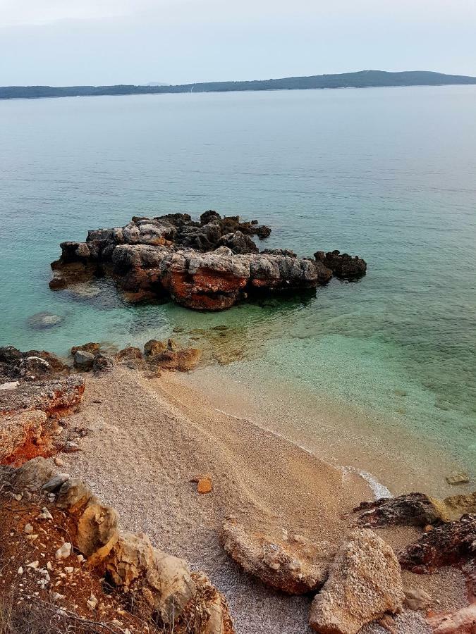 Pansion Jakas Завала Екстериор снимка
